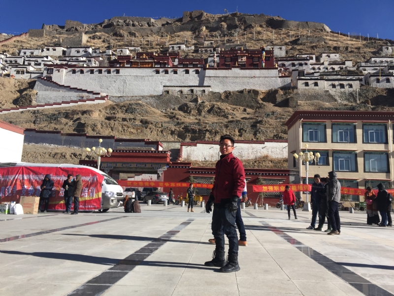 转身的第七张照片--西藏认干亲服务网